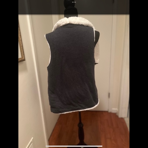 Sherpa reversible vest - Picture 2 of 4